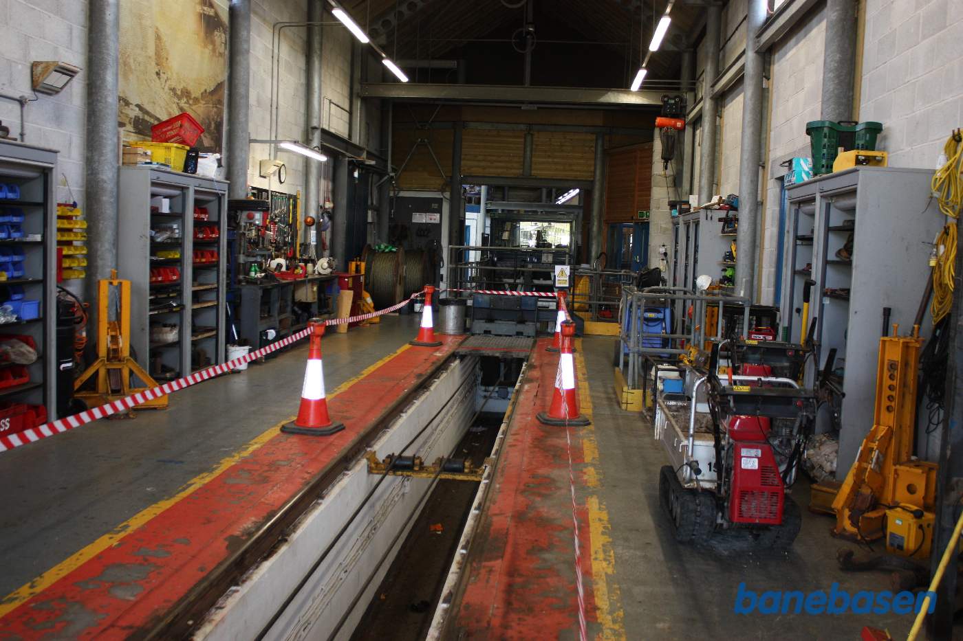 Værksted for den øverste del af banen