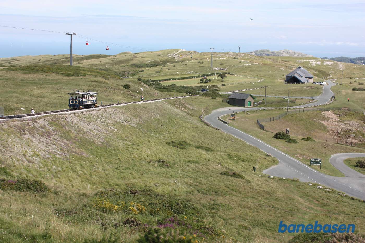 Sporvognen på vej ned til mellemstationen