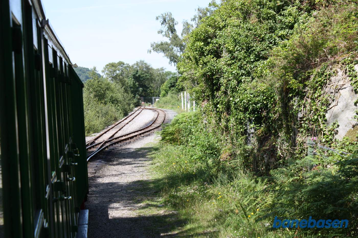 Der er ingen perron ved endestationen, blot et omløbsspor