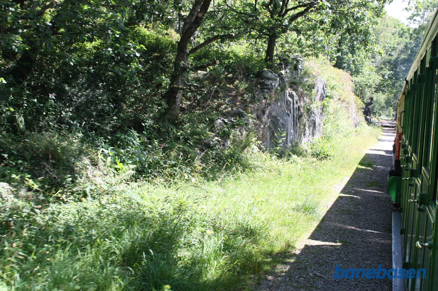 Vi nærmer os Cei Llydan stationen