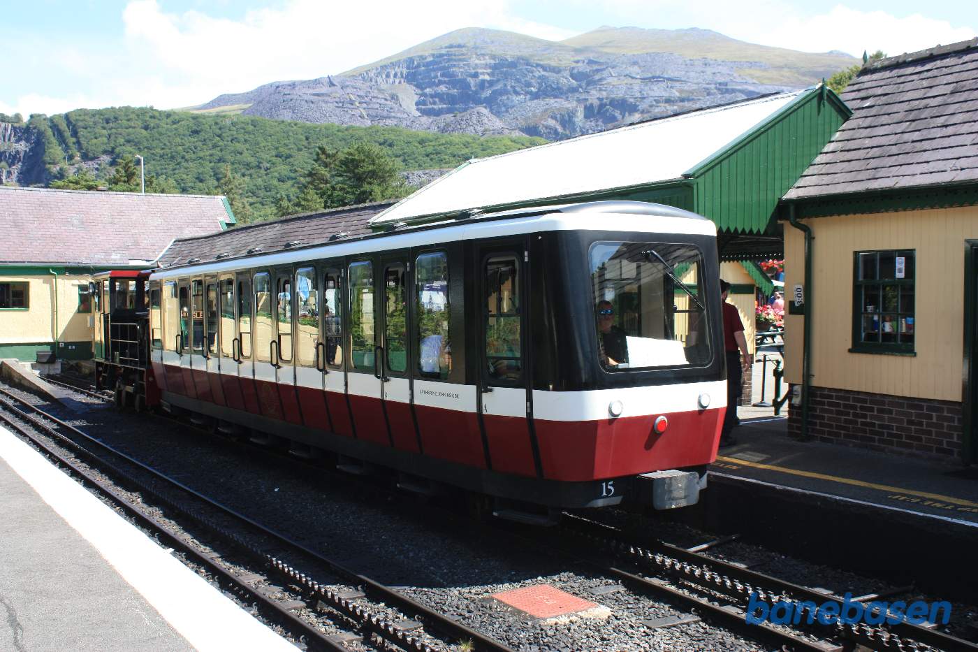 Persontog klar til afgang