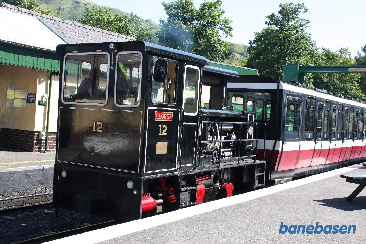 Dieseltoget ankommet til stationen