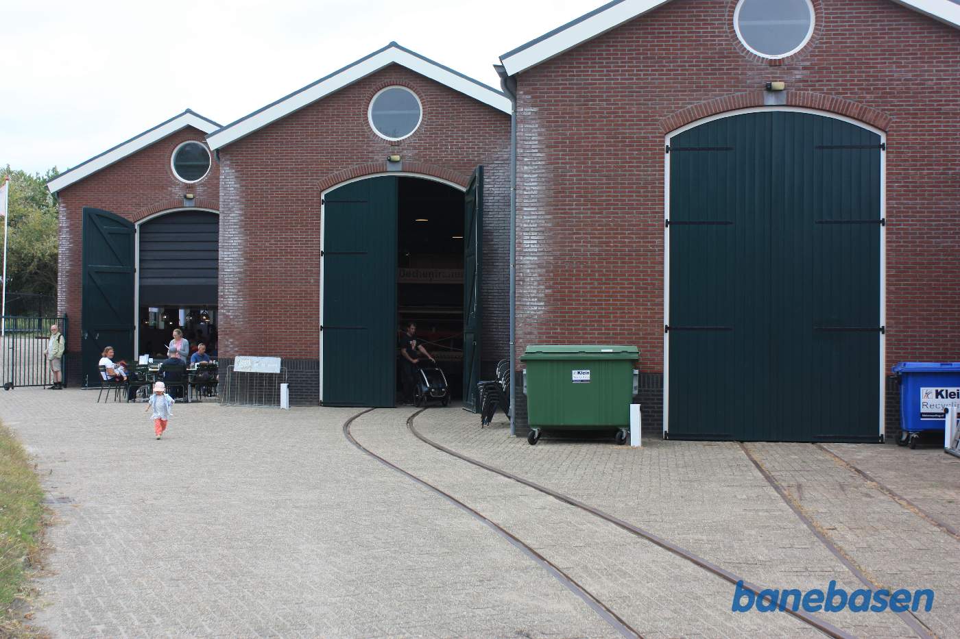 Portene ind til museets udstilling