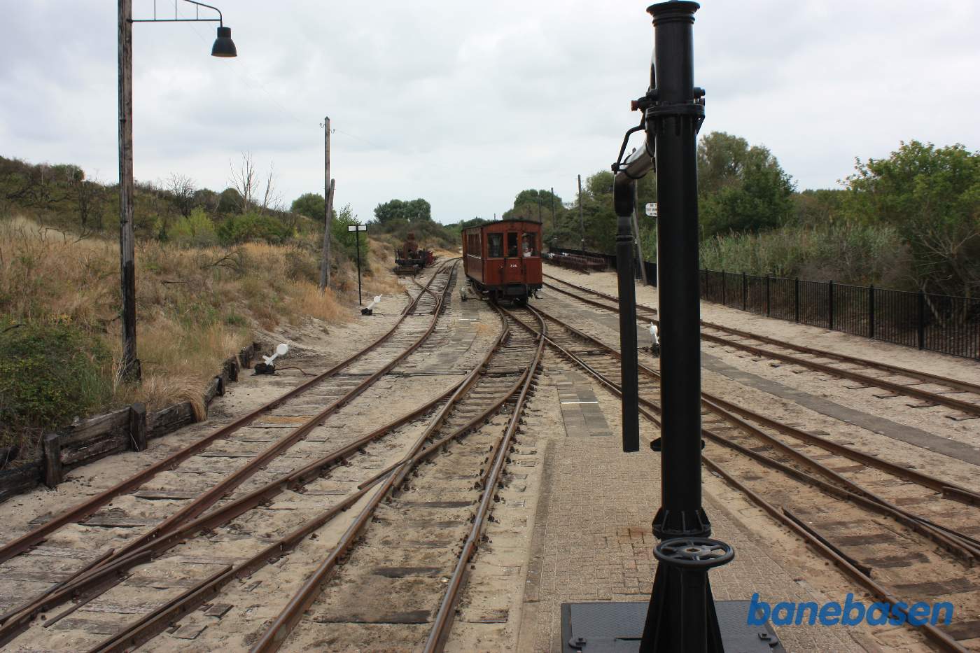 Dagens motortog på vej ud af stationen