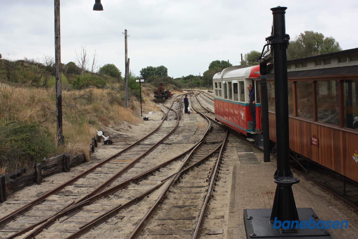 Motorvogn flytter rundt på personvognene