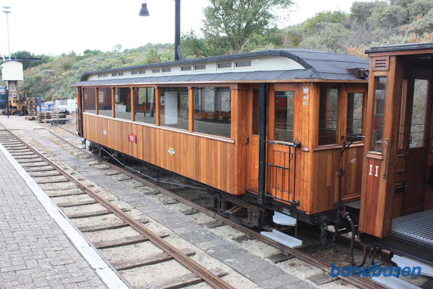 Motorvogn flytter rundt på personvognene