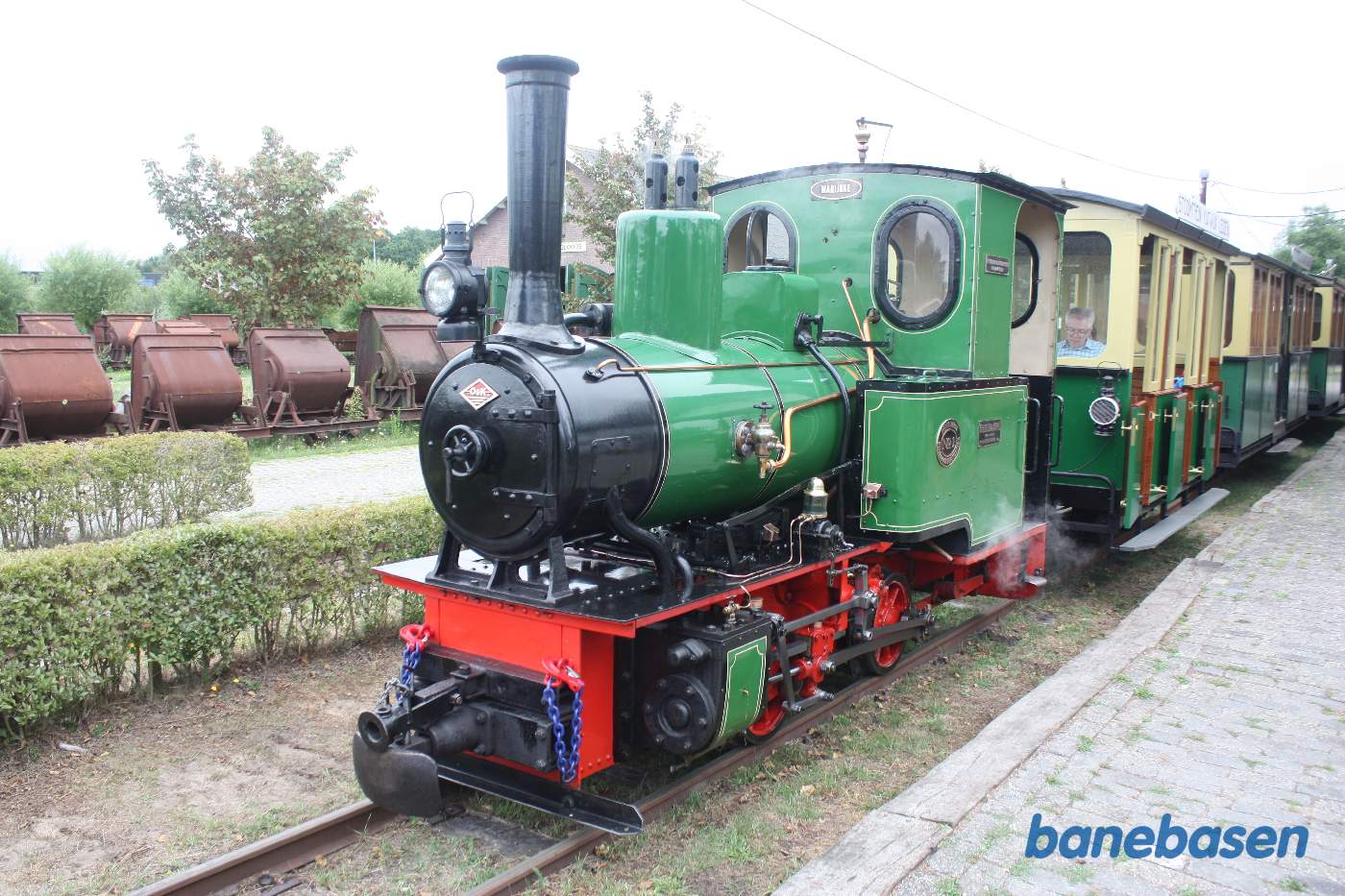 Morgentoget holder klar til afgang