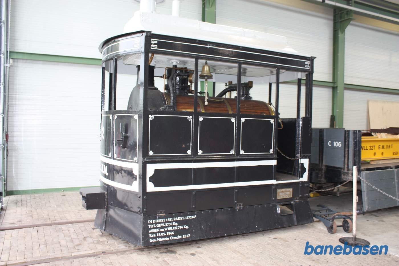 Lille firkantet damplokomotiv