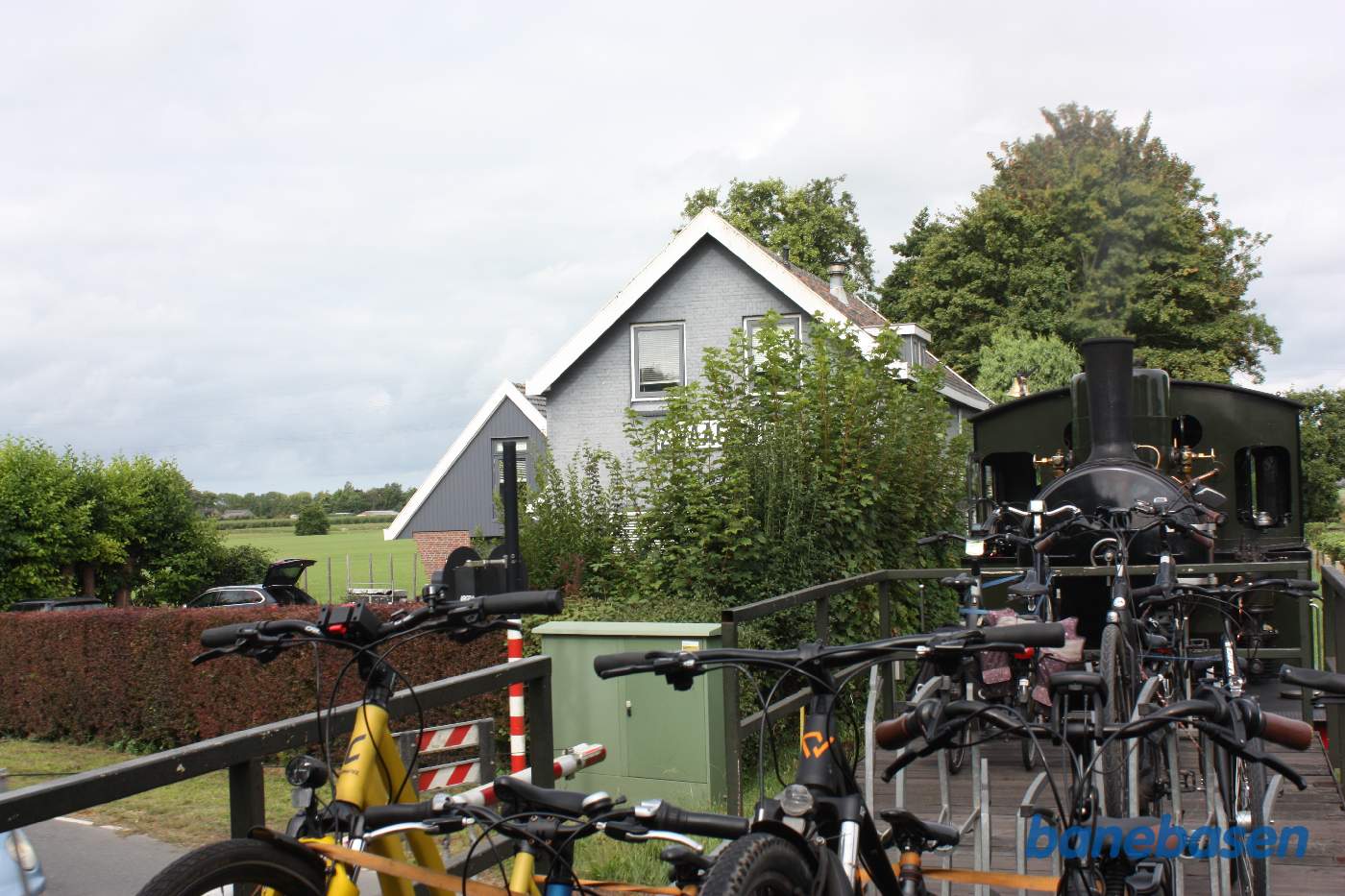 Toget er på vej ind på næste station