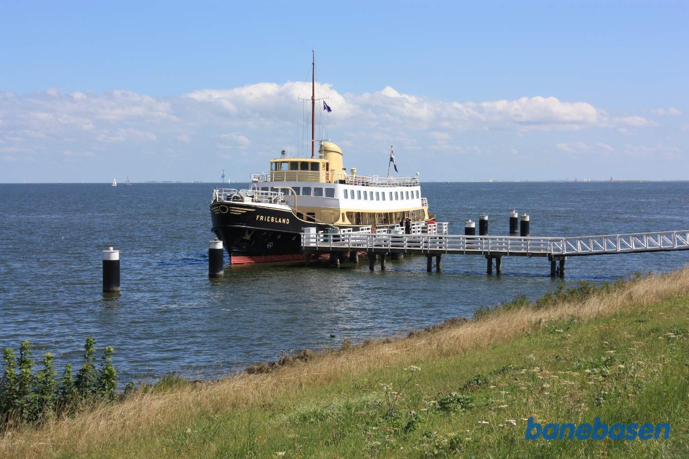 Nærbillede af færgen