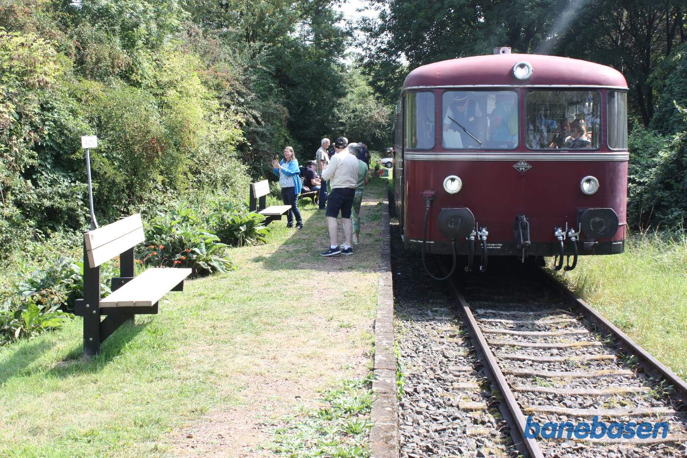 Gæsterne på vej ind i toget igen