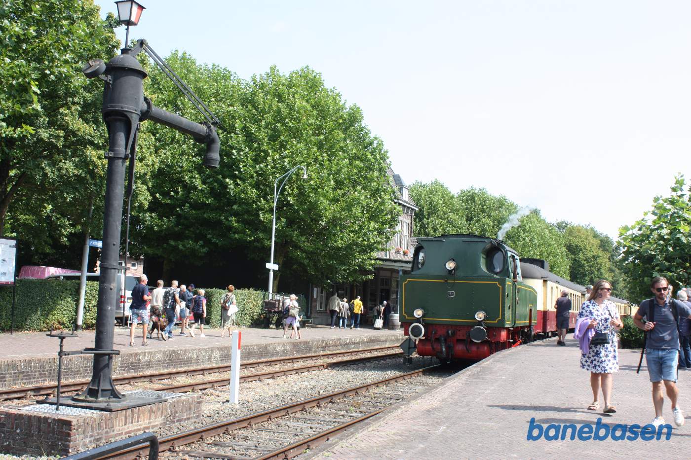 Damptoget holder klar i retning mod Schin op Geul