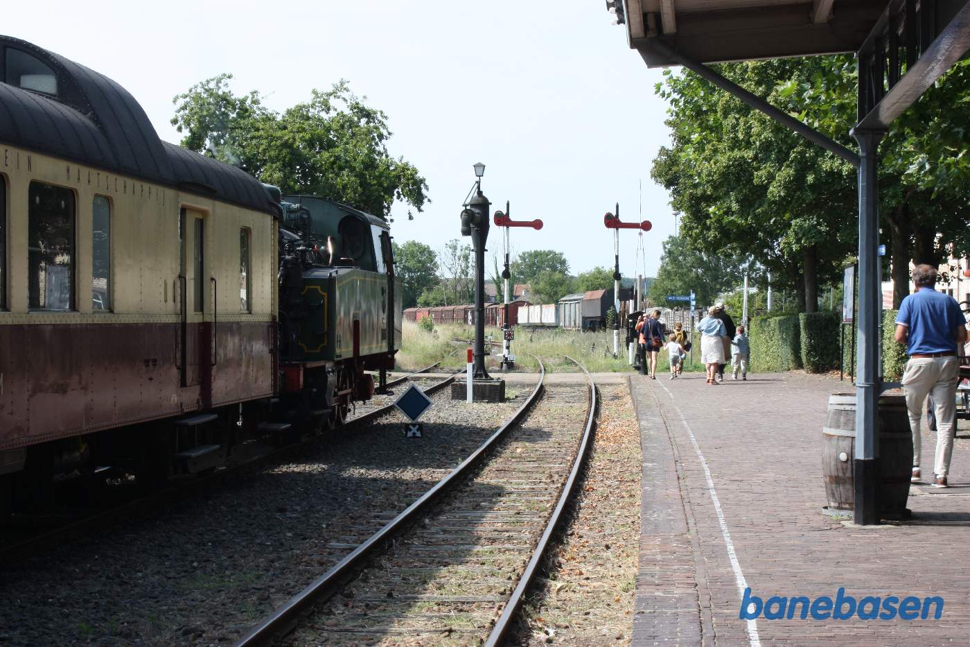 Damptoget holder klar i retning mod Schin op Geul