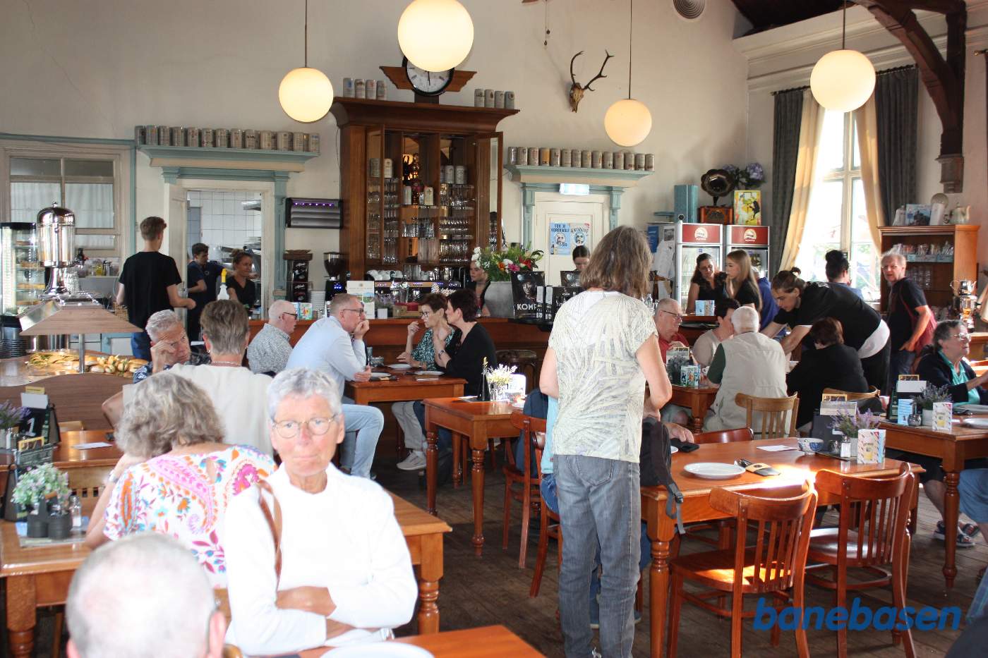 Jernbanerestauranten set indefra