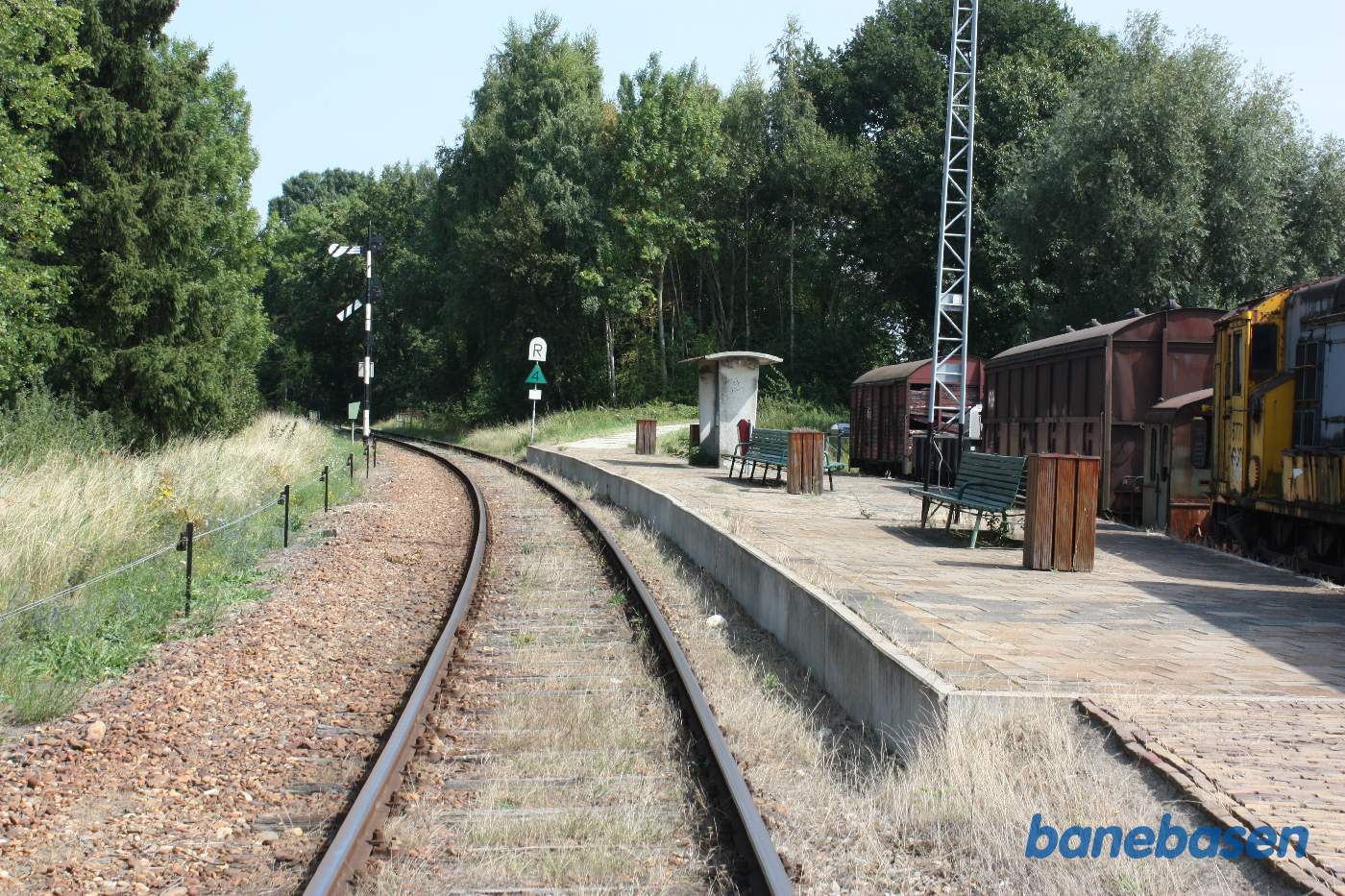 Det lokale trinbræt ved værkstedet