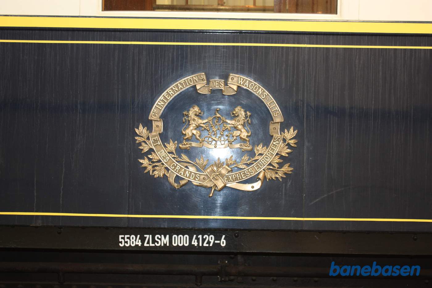 Skiltet på siden af den flotte Pullman salonvogn