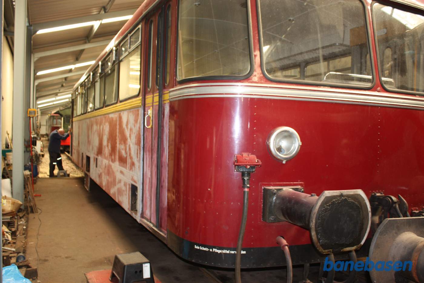 Den næste af de 2 skinnebusser