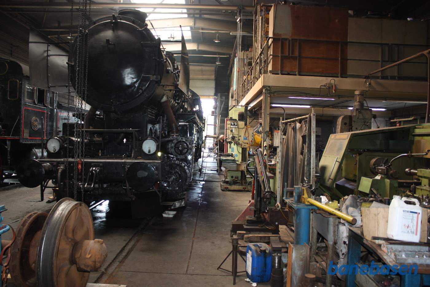 Et BR 52 damplokomotiv i værkstedet
