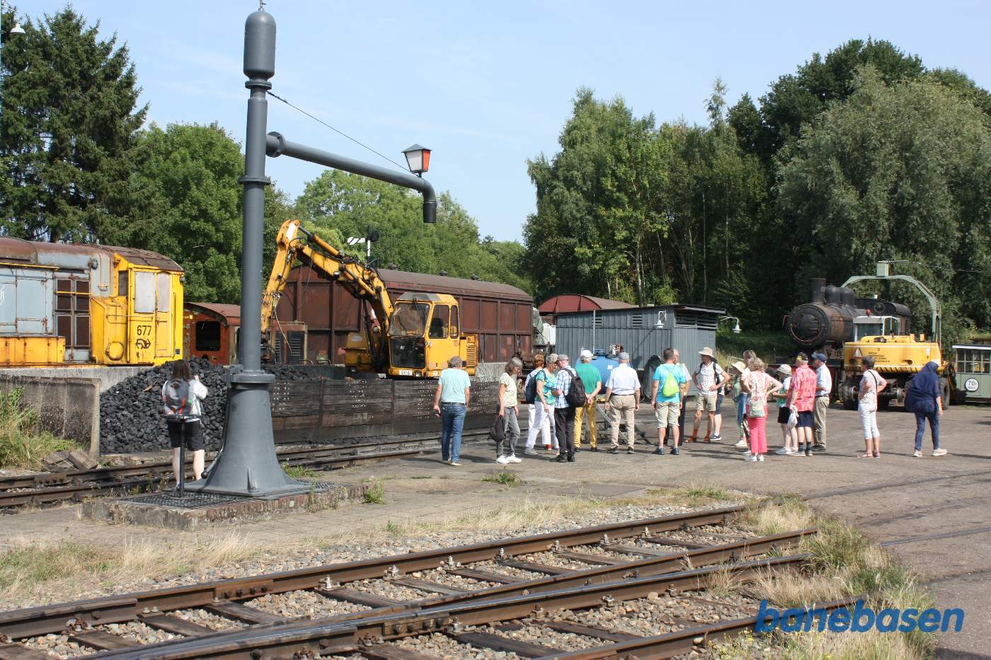 Det normal hold af gæster vises rundt