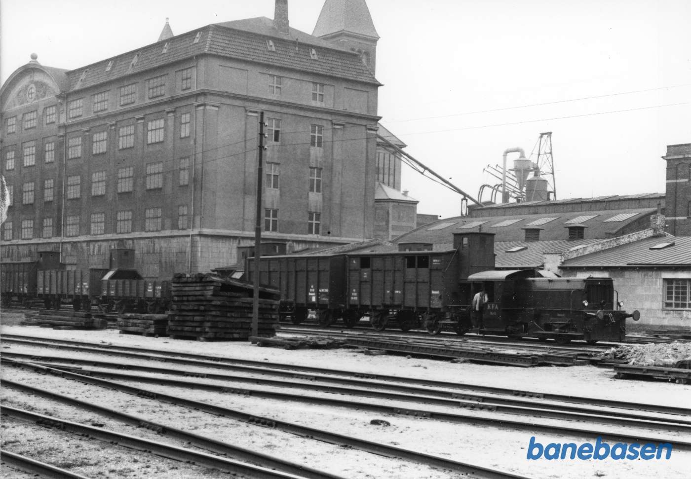 Rangering med Triangel-bygget rangertraktor udrustet med B&W-motor