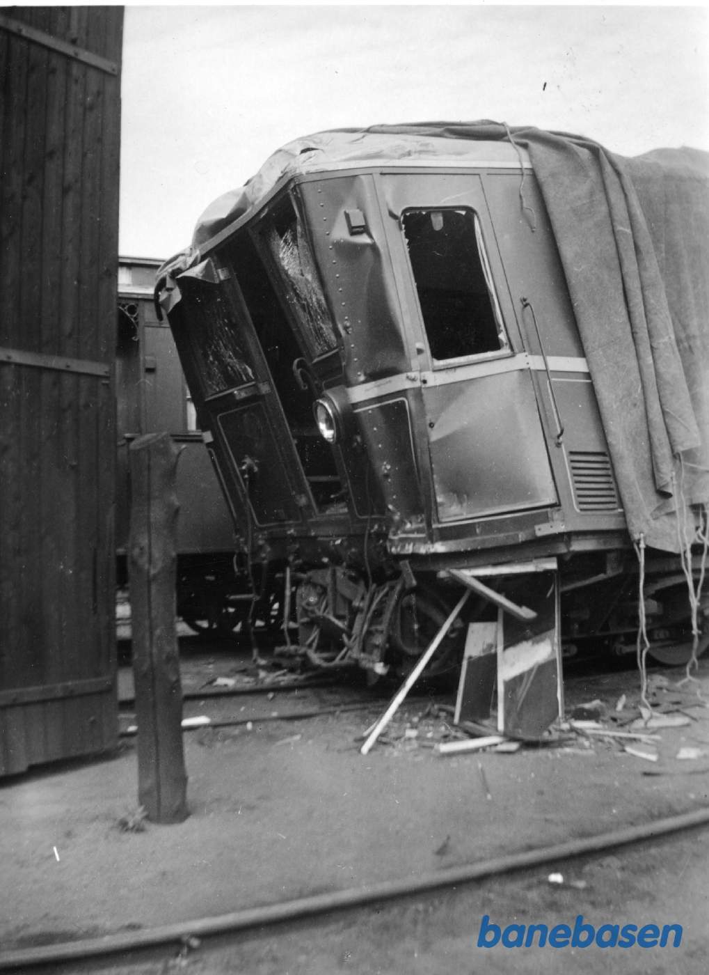 Motorvognen i Rønne efter uheldet ved Bodilsker 21. juli 1935