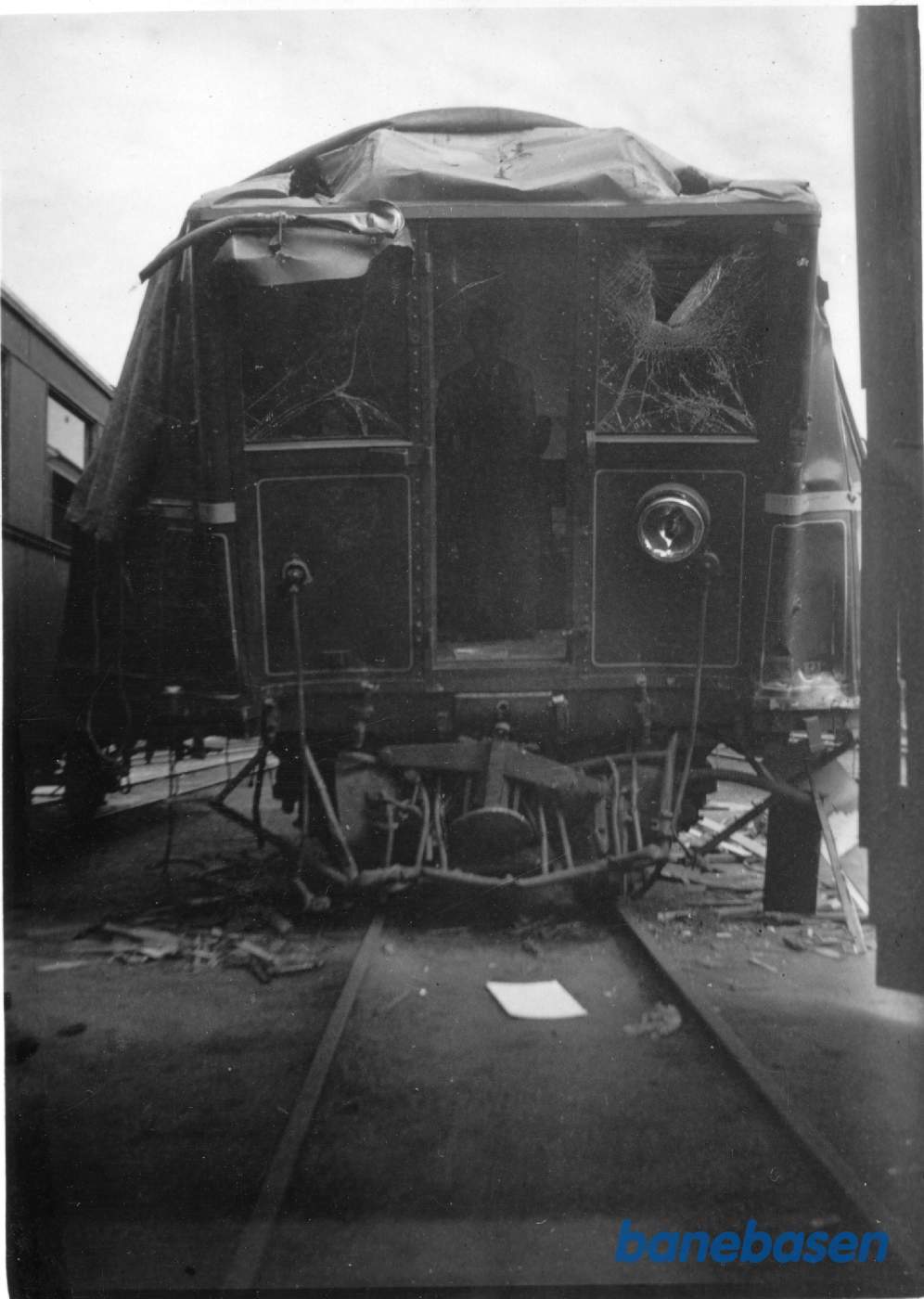 Motorvognen i Rønne efter uheldet ved Bodilsker 21. juli 1935