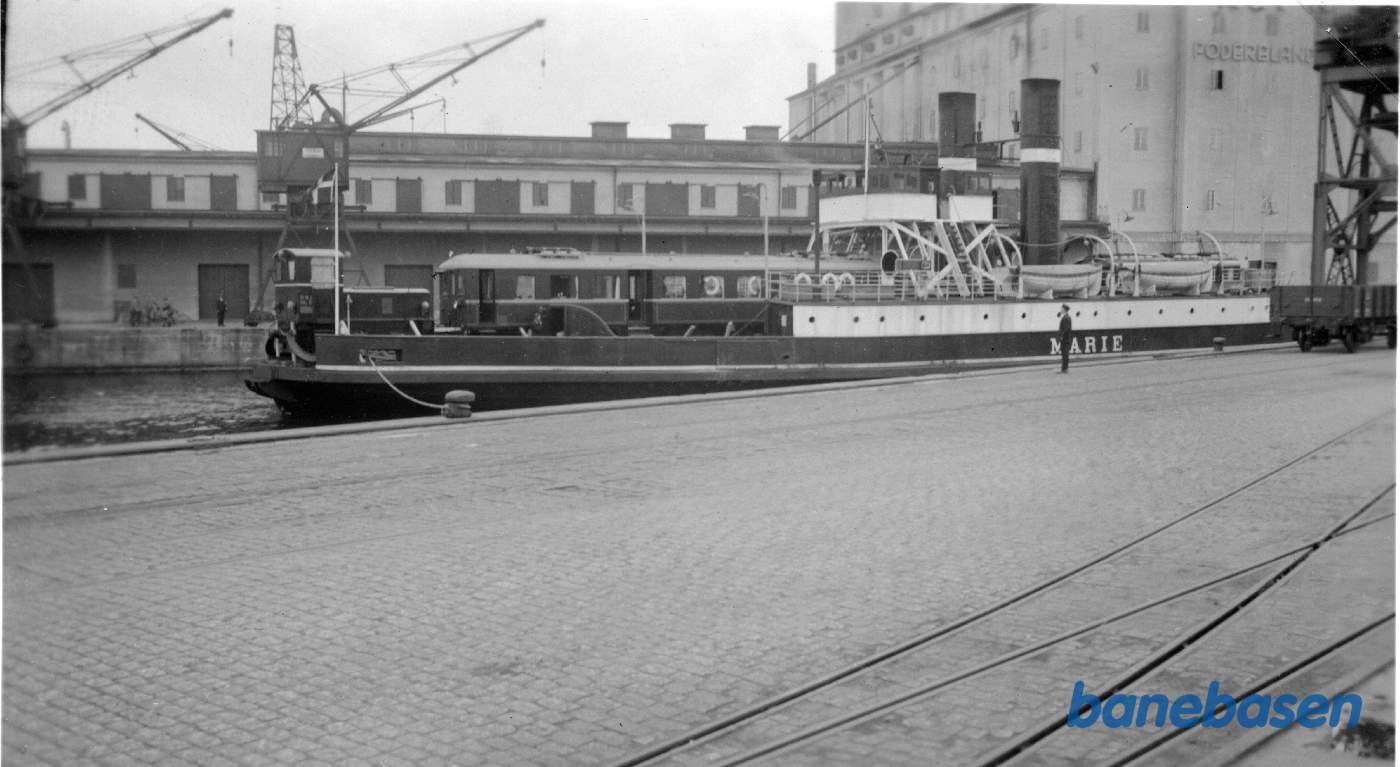ML 7, M 1 og ML 8 overførtes til Bornholm med D/F Marie