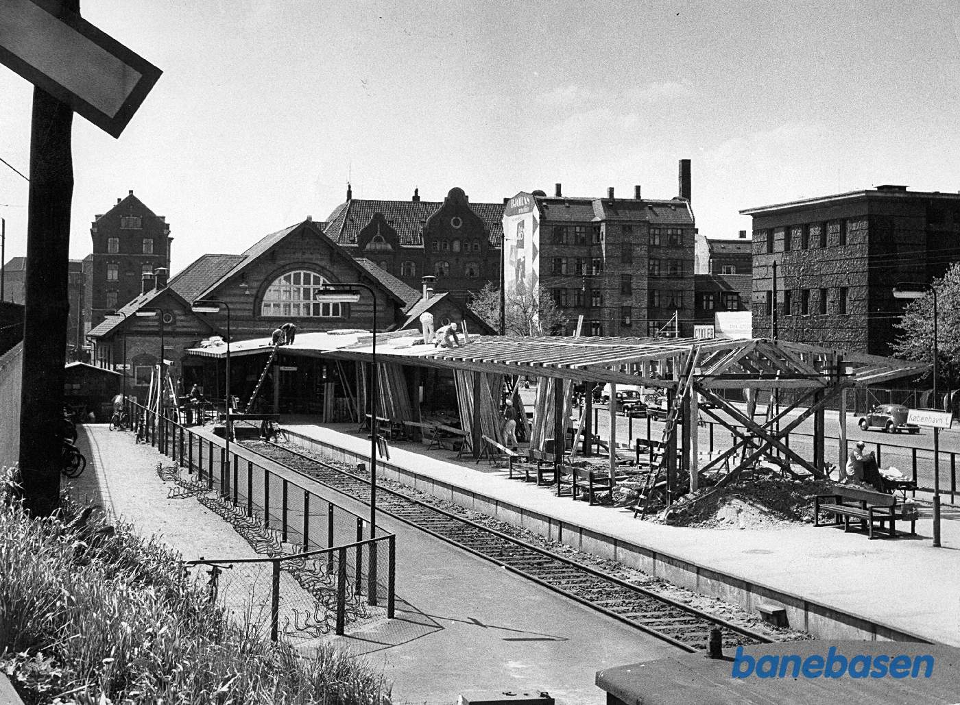 Den nye perron på København L og perrontag under opførelse