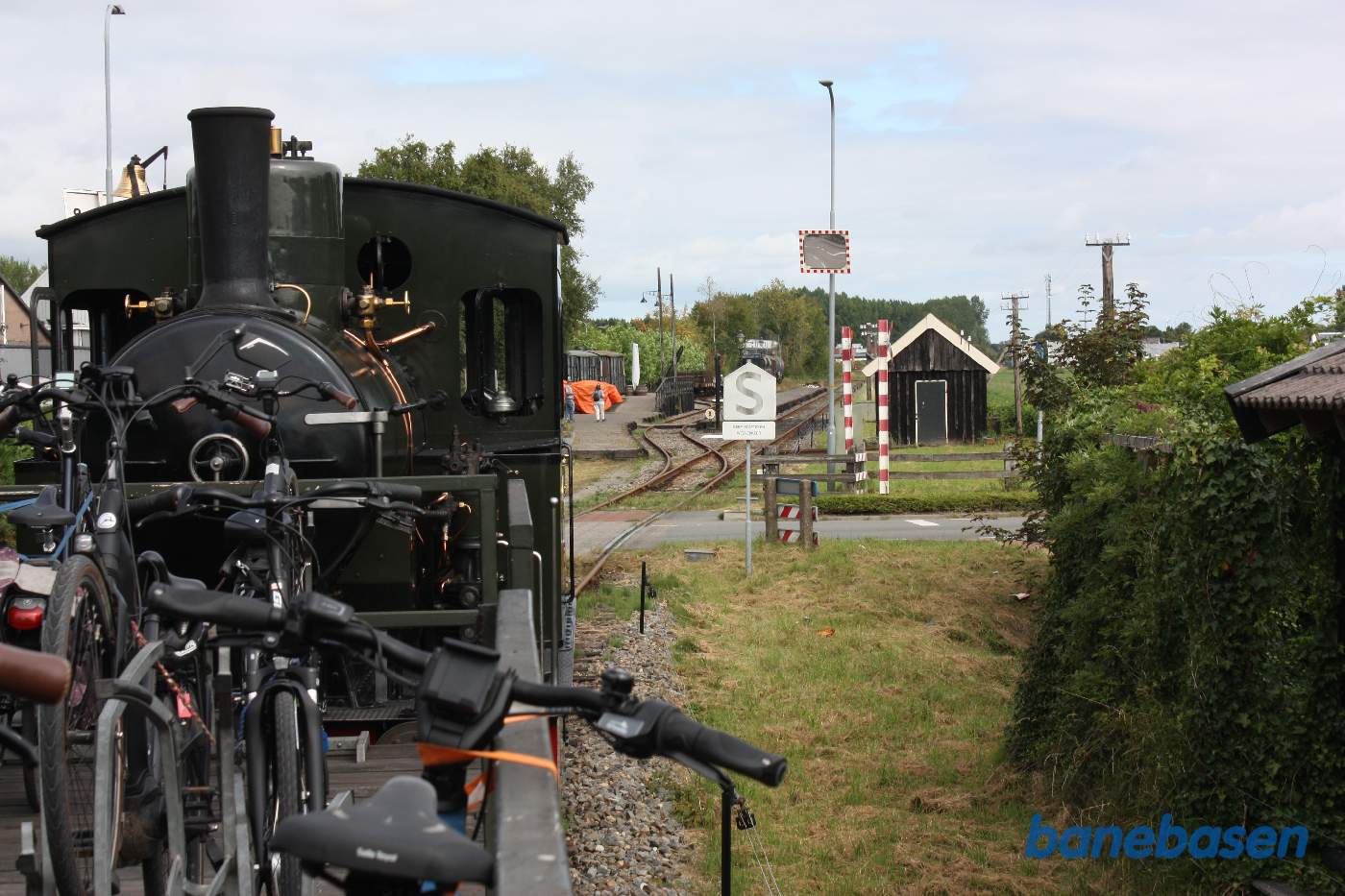 Toget er på vej ind på næste station