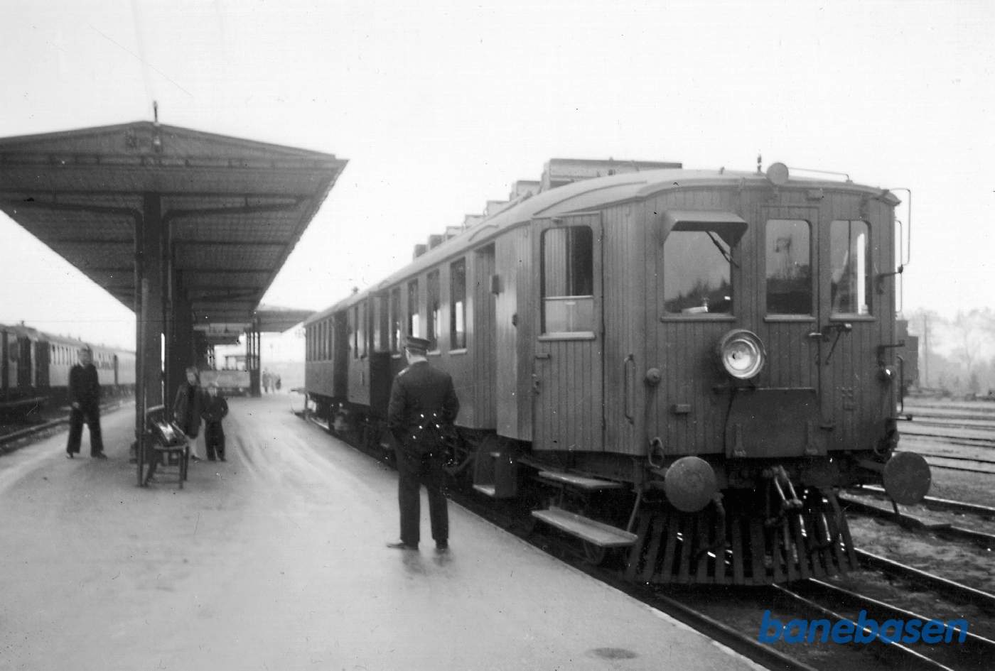 Vognen set fra banemotorenden, hvis udseende mindede om DSBs MR-vogne