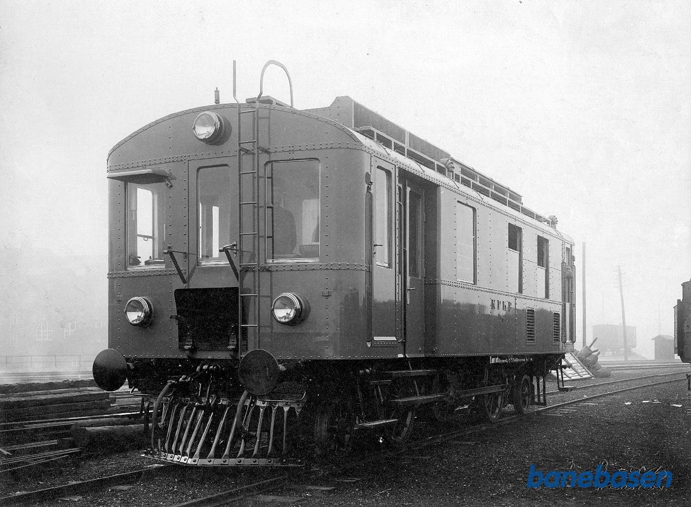 Det diesel-hydauliske lok. fra Nakskov Skibsværft (samarbejde med NOHAB) kom aldrig til at fungere