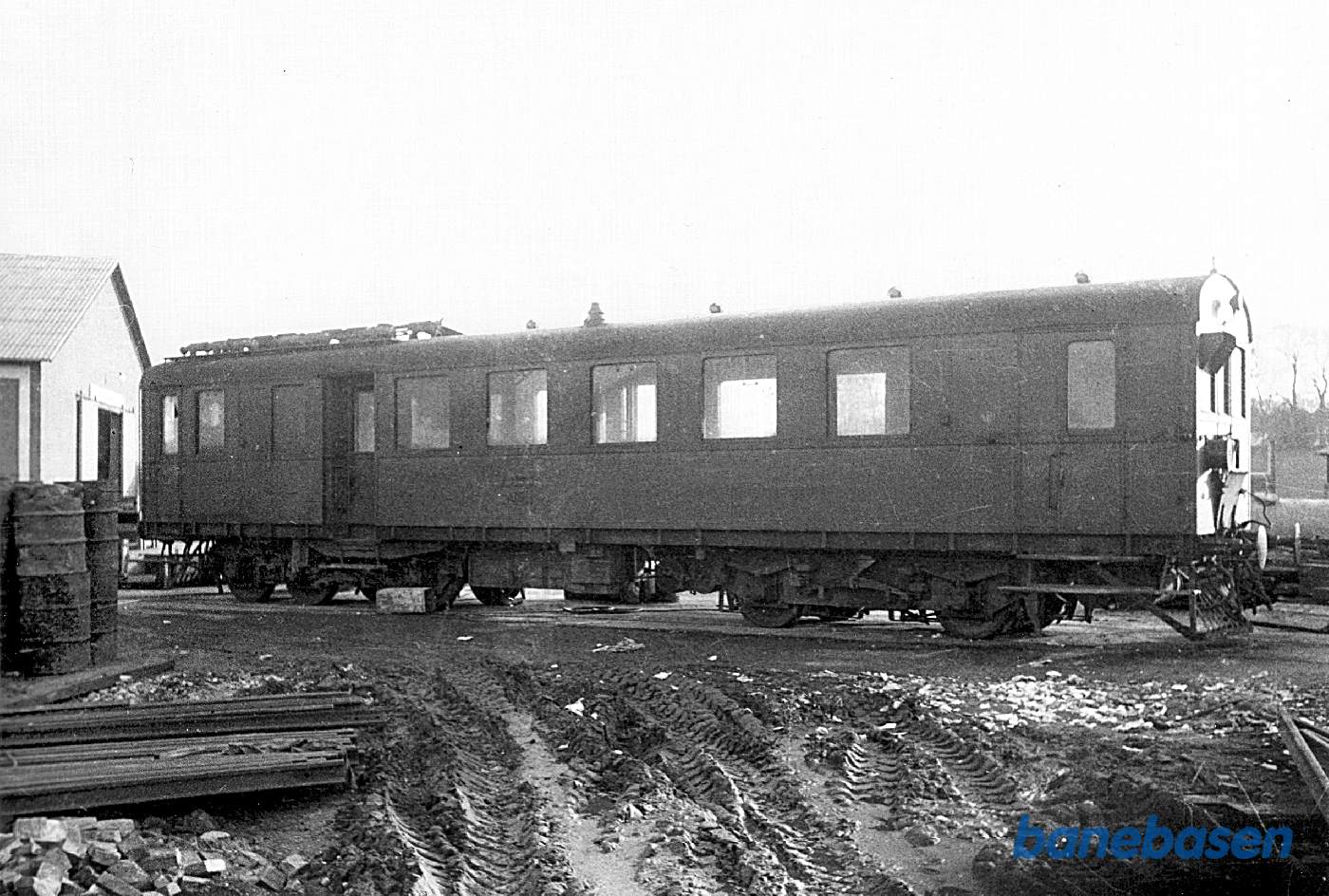 Vognen var en stærkt forkortet udgave af DSB MQ. Foto hos ophuggeren H. J. Hansen