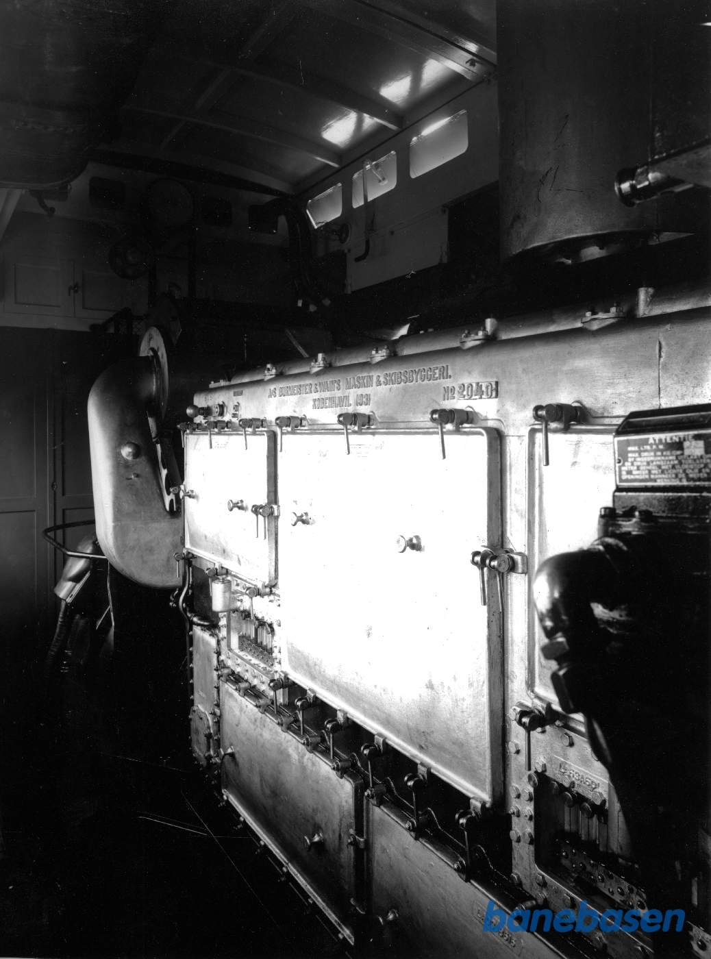 B&W-motor nr. 2040 monteret i DEVA-motorvognen til Belgien