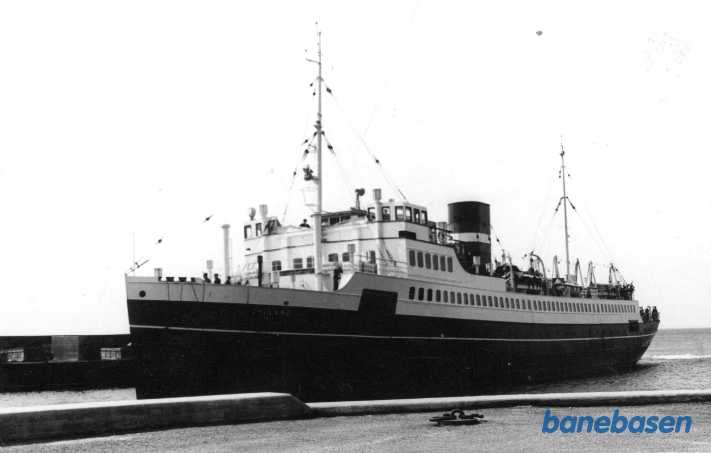 M/F Jylland under indsejling